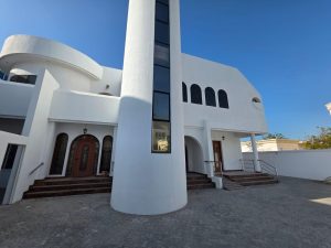 Fully renovated villa exterior in Jumeirah 3 Dubai with modern architectural design