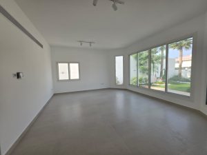 Spacious living room with garden view in a villa for rent in Jumeirah 2 Dubai